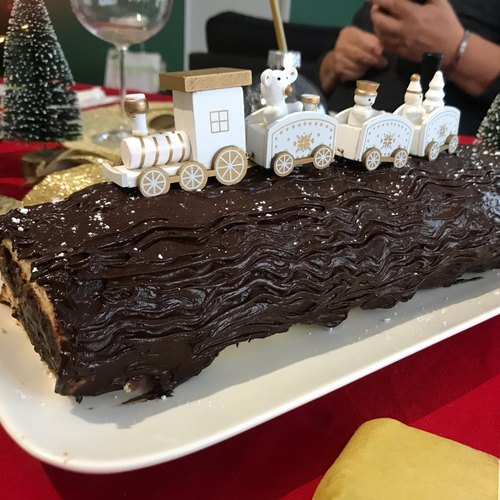 Bûche de Noël au chocolat noir recipe by Chefclub US daily
