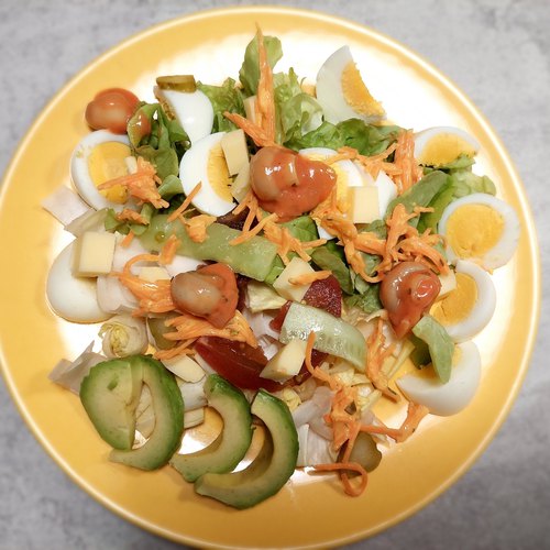 Recette Salade composée avocat œuf mollet et autres recettes Chefclub daily