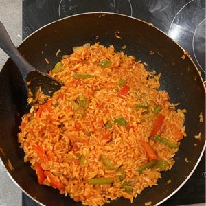 Poêlée de riz noir au chorizo et poivrons : découvrez les recettes de  cuisine de Femme Actuelle Le MAG