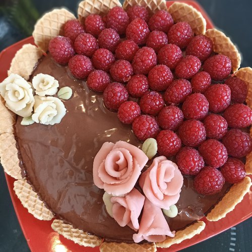 Recette Gâteau d'anniversaire pour fans de chocolat et autres recettes  Chefclub daily
