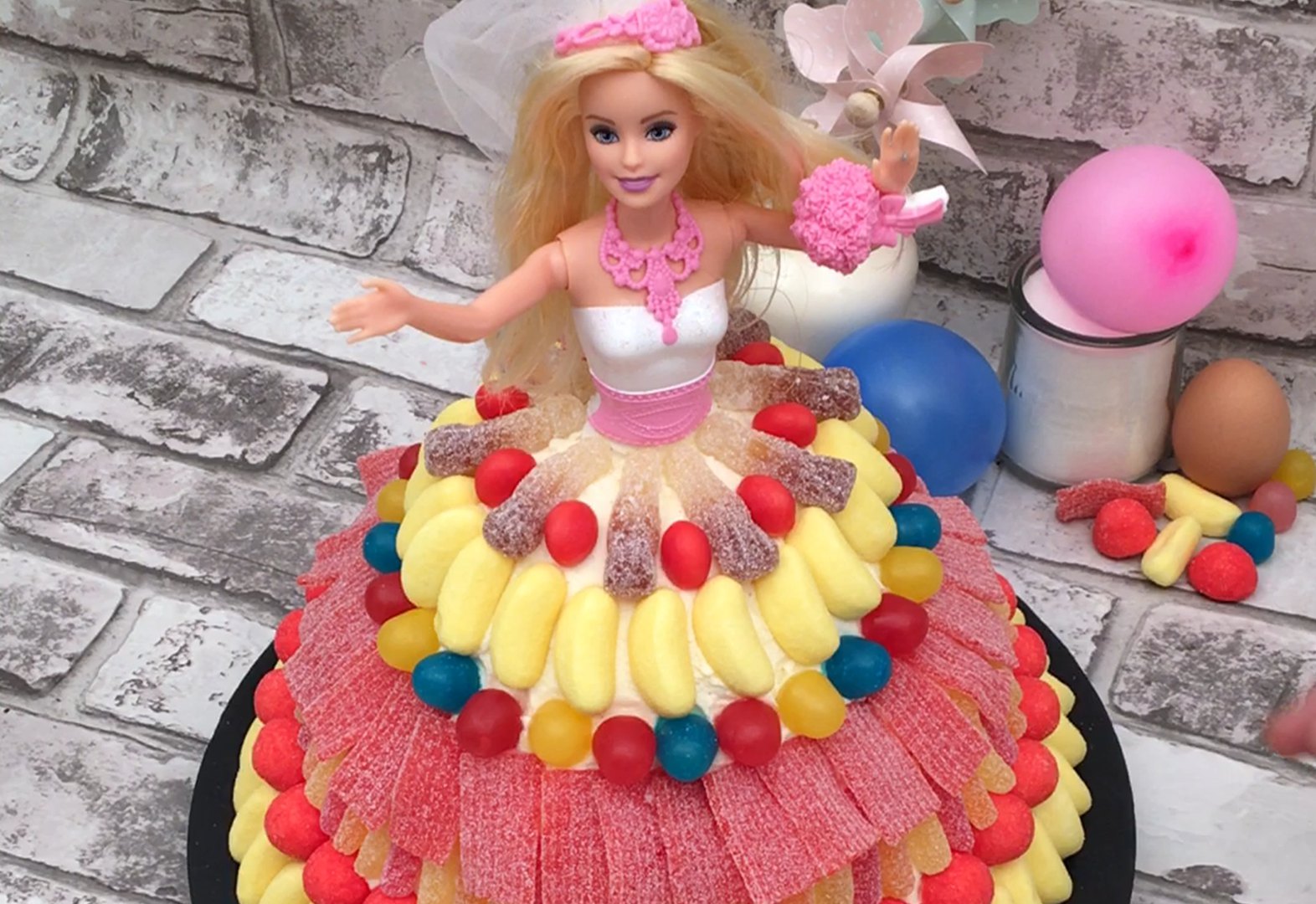 Gateau Barbie Bonbons Et Autres Recettes Pour Enfants Par Chefclub Kids Chefclub Tv