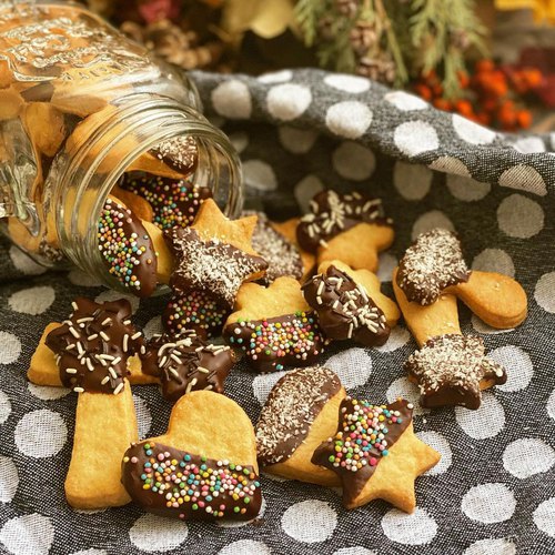 Petits biscuits sablés décorés