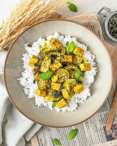 Curry de tempeh et courgettes