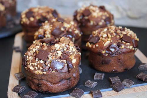 Muffin sans beurre au cacao et pépites de chocolat
