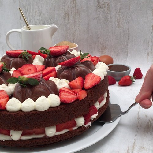 Gâteau au chocolat fraises chantilly