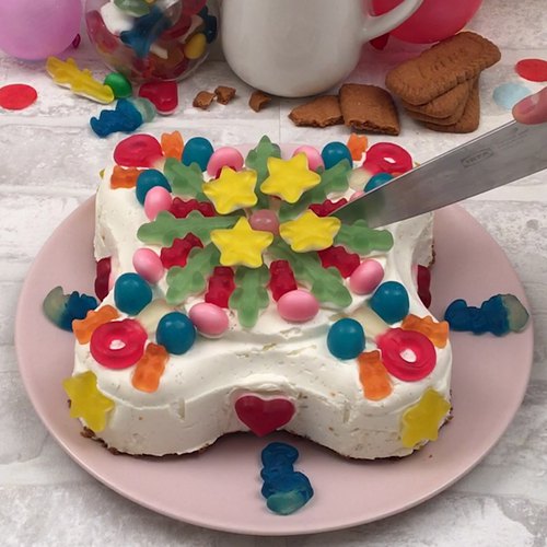 Haribo Cake ® recipe videos for kids by Chefclub | chefclub.tv