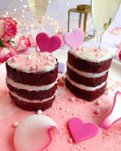 Cake red velvet glacé pour la Saint-Valentin