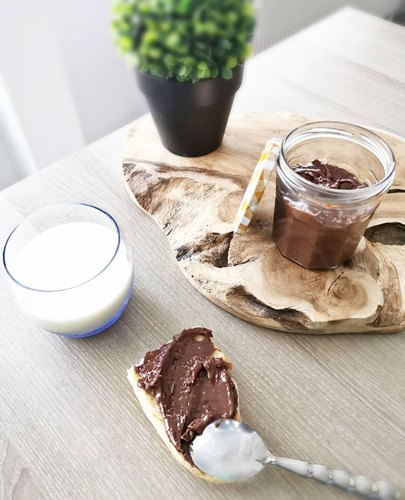 Recette Pâte à tartiner chocolat noisettes et autres recettes Chefclub  daily