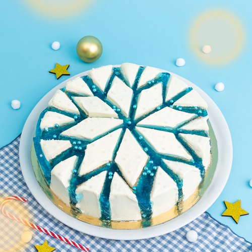 Dazzling Snowflake Cake