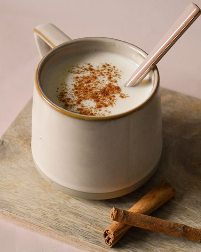 Cinnamon tea latte