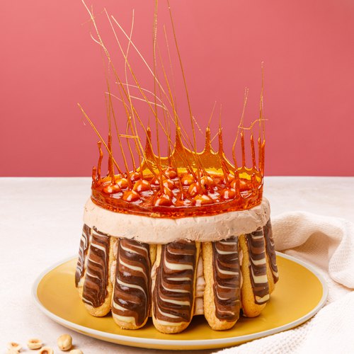 Hazelnut Crown Cake