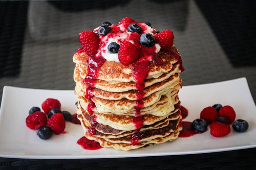 Pancakes coulis de fruits rouges