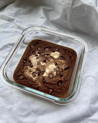 Brownie cheesecake baked oats