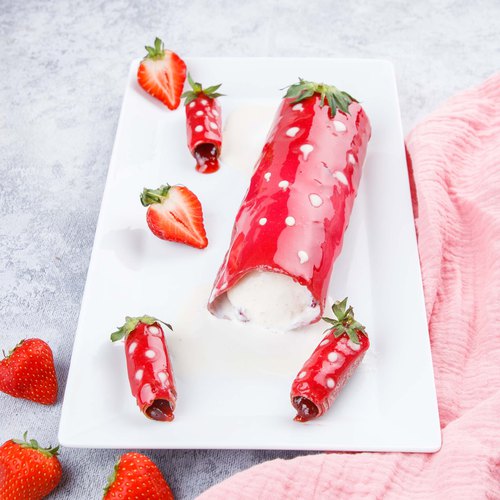 Strawberry & White Chocolate Tube