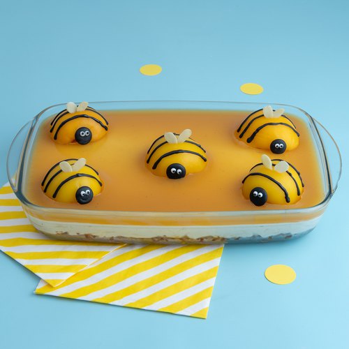 Peach Bee Cheesecake