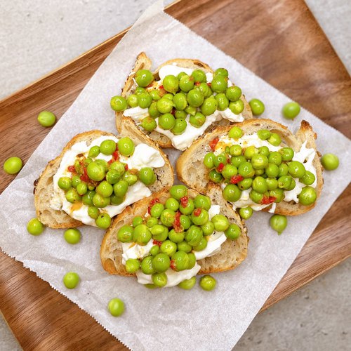 Peas & Burrata Crostini