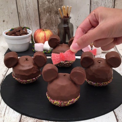 Pommes chocolatées Mickey et Minnie