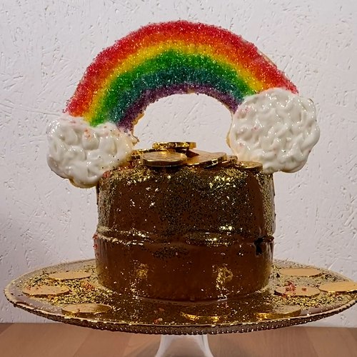 Golden Leprechaun Cake