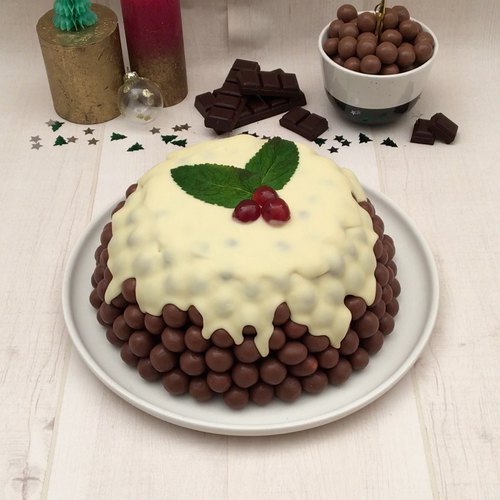 Christmas Chocolate Bundt Cake with Chocolate Frosting - Arina Photography  | Recipe | Chocolate bundt cake, Bundt cake, Homemade sour cream