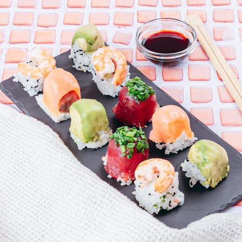 Os cubos de sushi