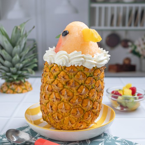 Polly's Pineapple Snow Cone