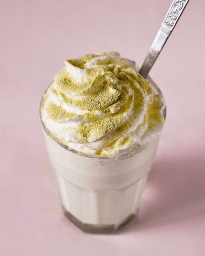 Matcha latte viennois