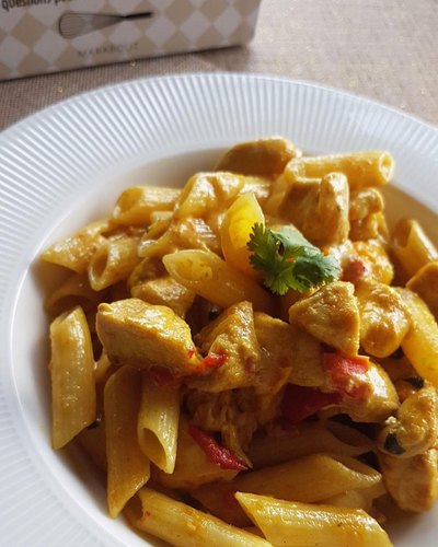 Recette Pâtes et poulet au curry onctueux sur Chefclub daily