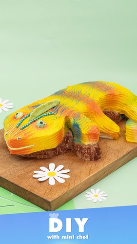 Color-Changing Chameleon Cake
